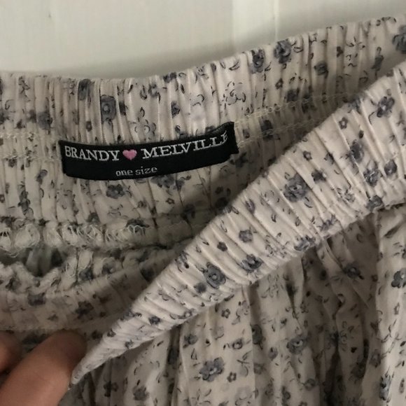 Brandy Melville Floral Mini Skirt - Picture 4 of 4